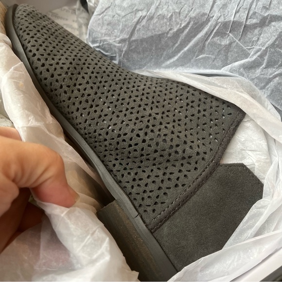 Kelsi Dagger Charcoal Gray Alley Suede Perforated Booties - Picture 9 of 10